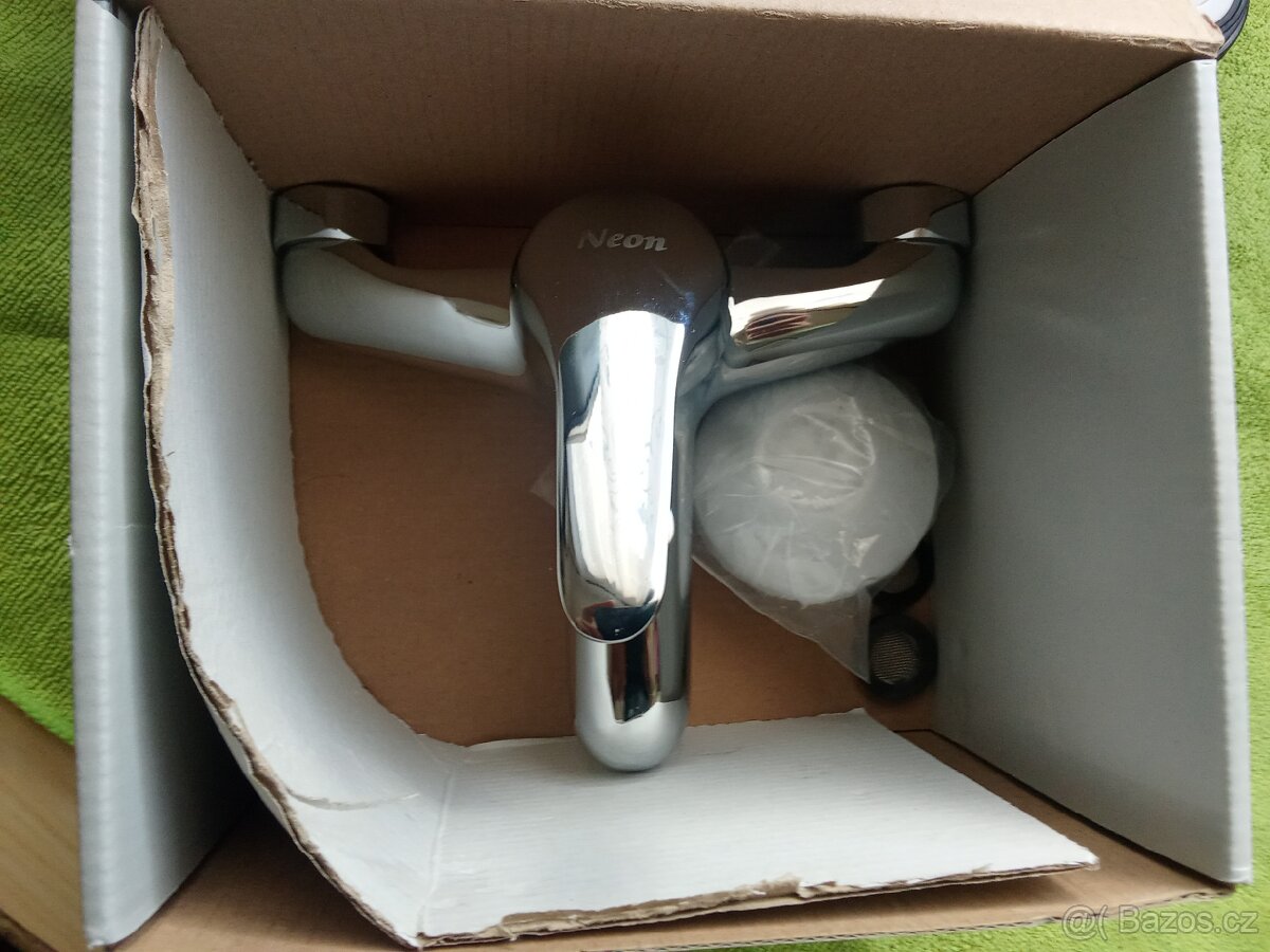 Prodám nástěnná vanová baterie bez příslušenství - 4