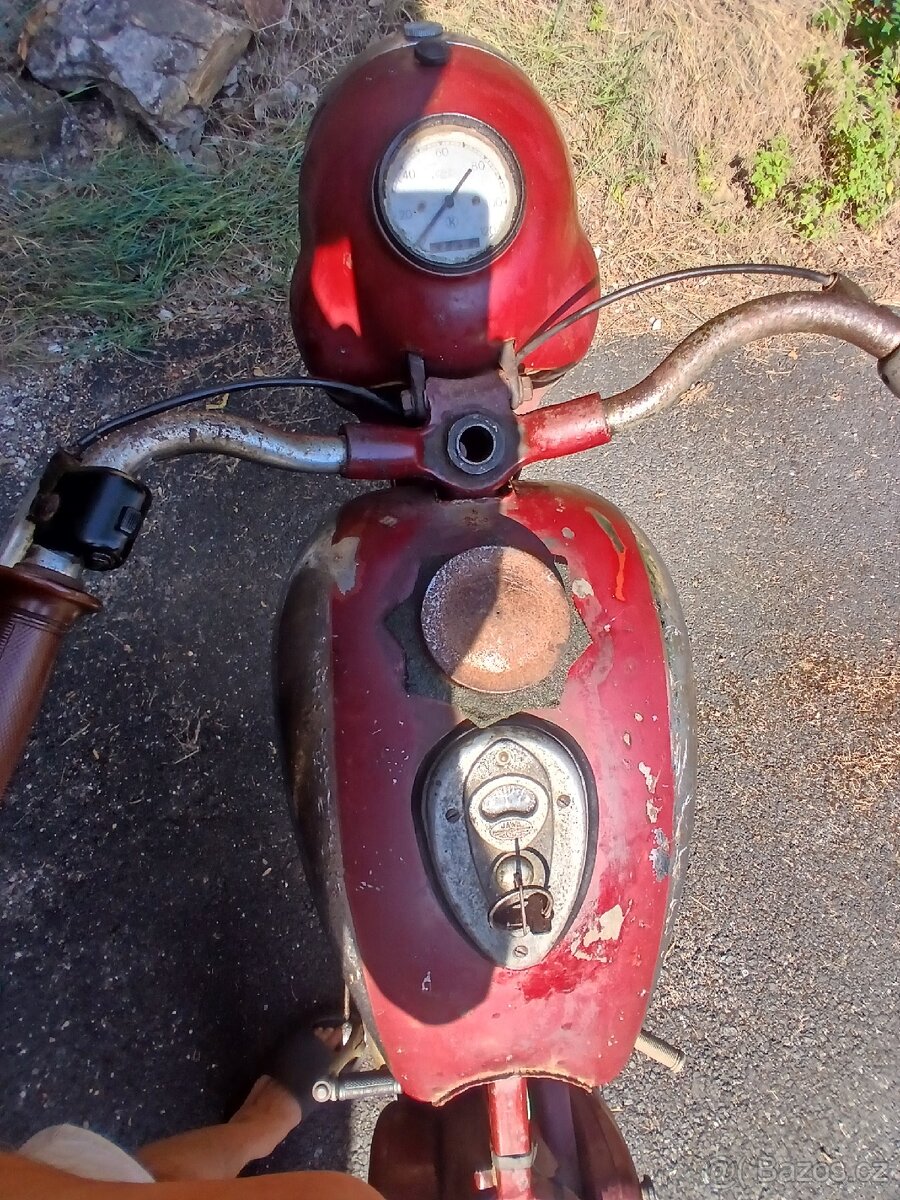 Jawa perak 250 - 4