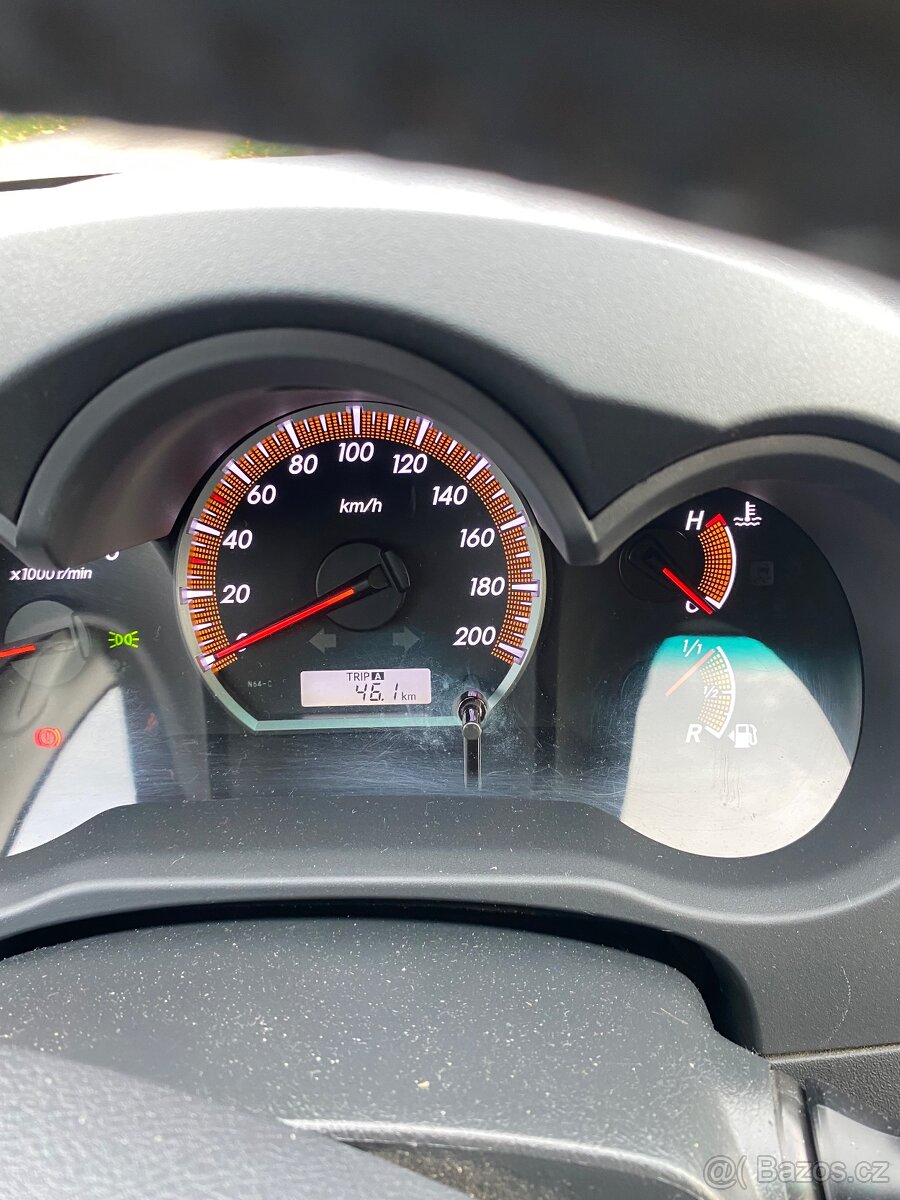 Toyota Hilux 2,5D-4D 106KW, 2013