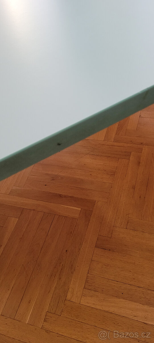 Velký psací stůl z lamina + 2x pojízdné šuplíky pod stůl - 4