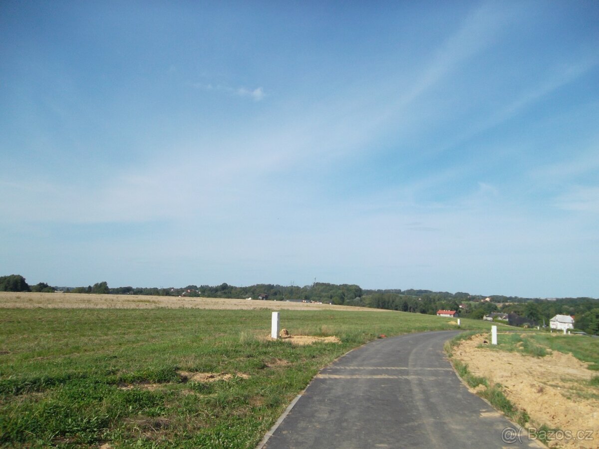 Stavební pozemek Vojkovice okres FM - 4