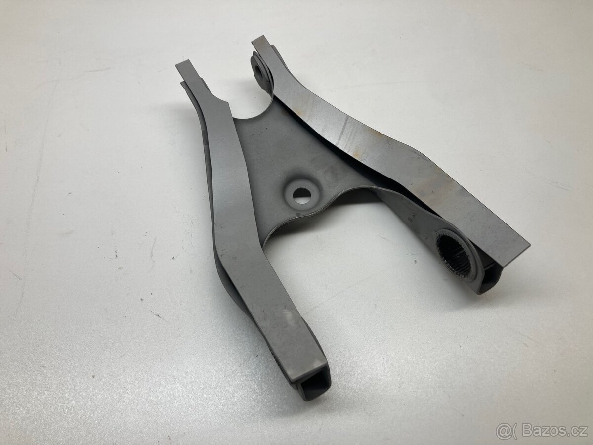 Výztuhy náprav Škoda 100 — Rapid - 4