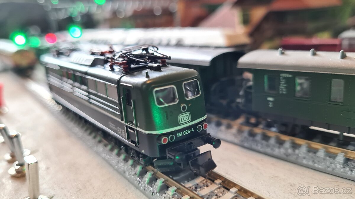 Vláčky - Lokomotiva Ellok BR 151 - Minitrix - 4