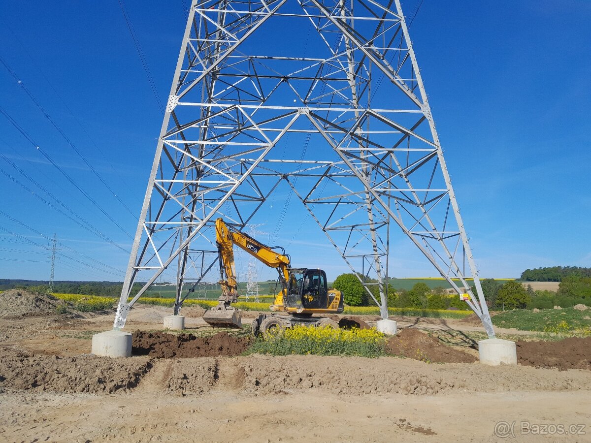 Strojník kolových a pásových rypadla JCB - 4