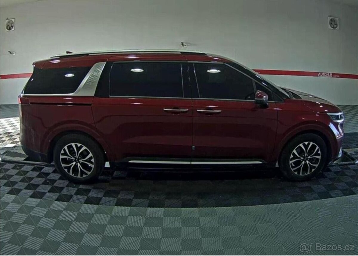 Kia Carnival 2.2- VŮZ NA CESTĚ - 4