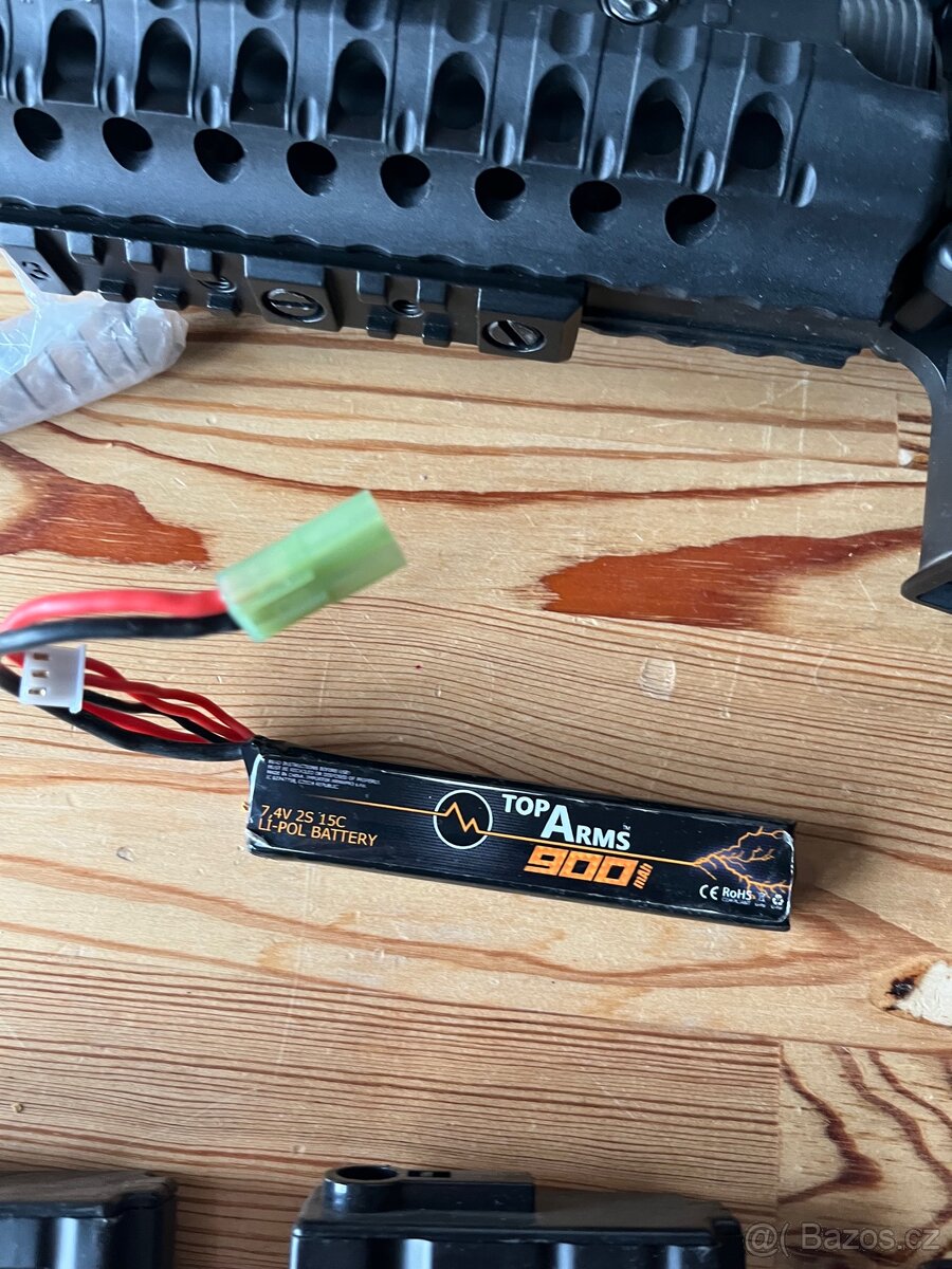 Airsoft M4 + výbava - 4