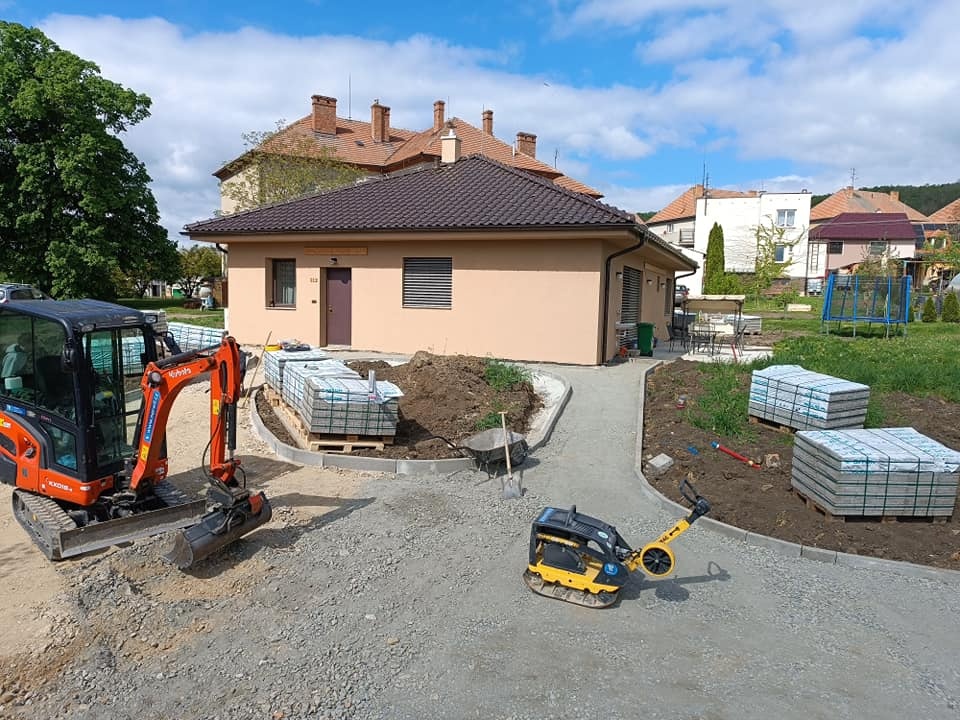 Dlaždičské a výkopové práce - 4