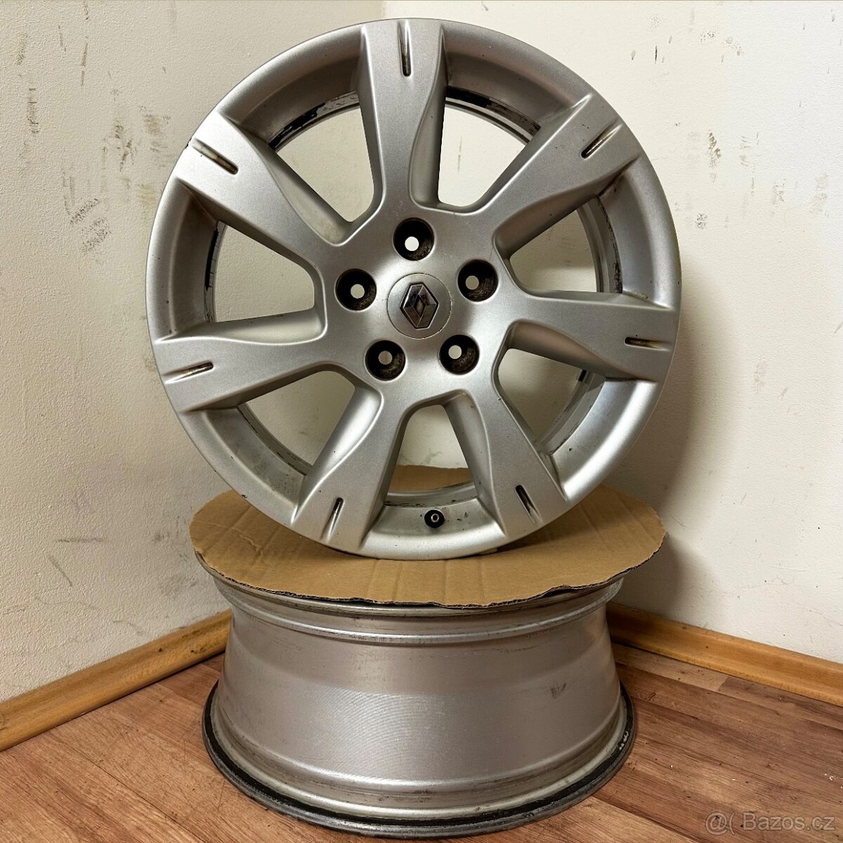 RENAULT SCÉNIC 5x114,3 R17 ET49 (7.0Jx17) 66,1mm - 4