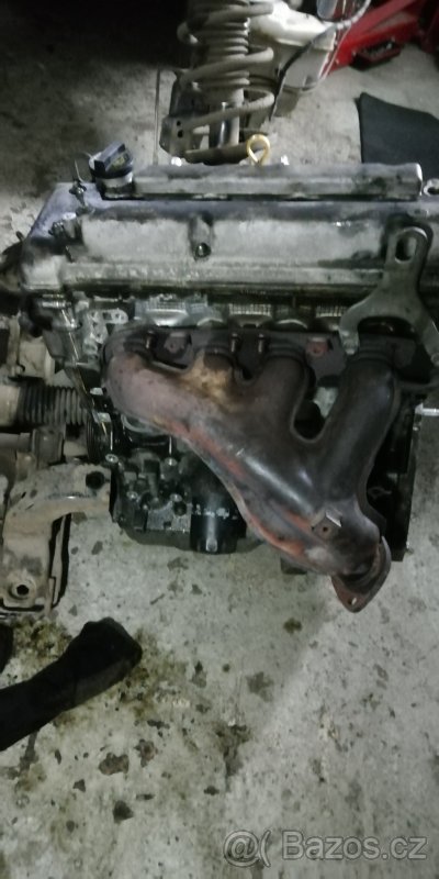 Suzuki Grand Vitara 2.0i motor - 4