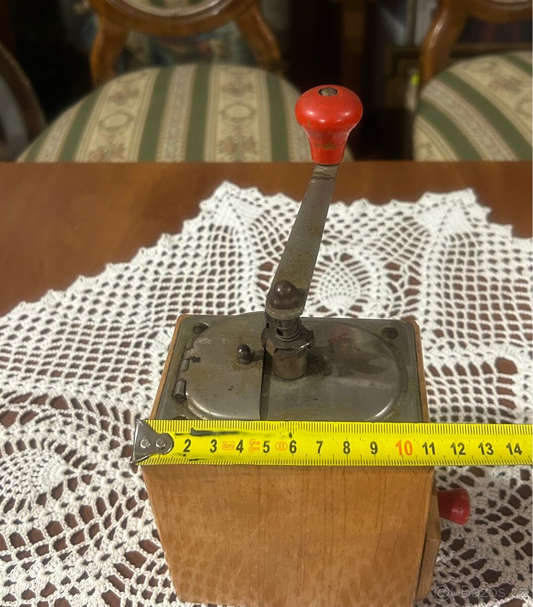 Dřevěný kávomlýnek - 4