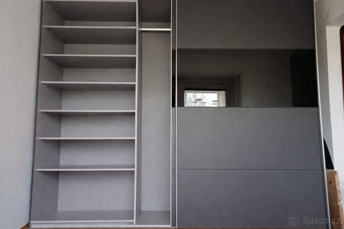Prostorná, elegantní skříň - 4