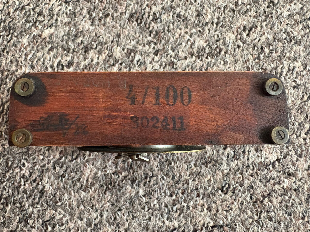 Starožitný budík - 4