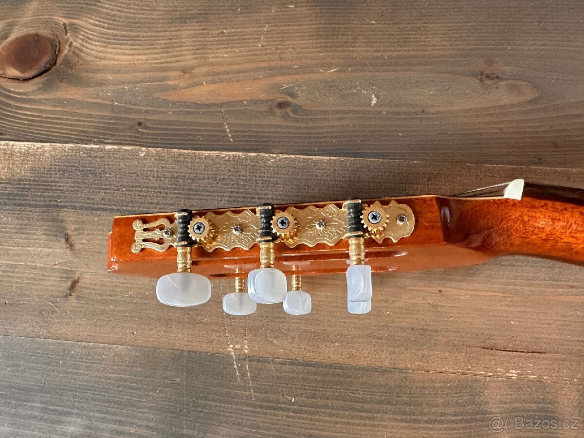 Kytara Strunal Schönbach, model 977, velikost 4/4 - 4