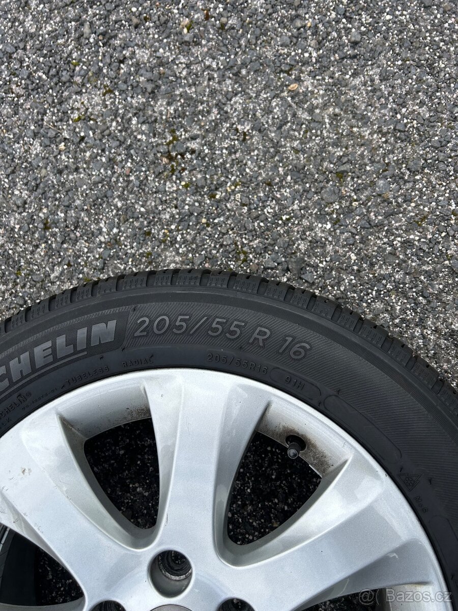 Opel Meriva B dvě sady alu kola - 4