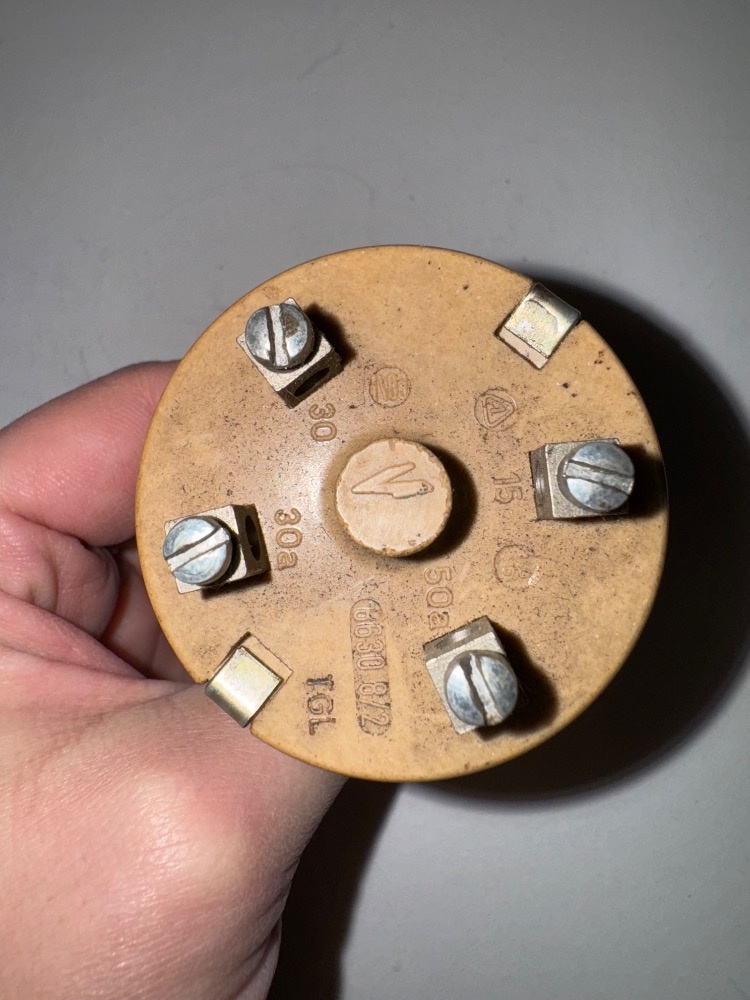 Spínací skříňka Wartburg - 4