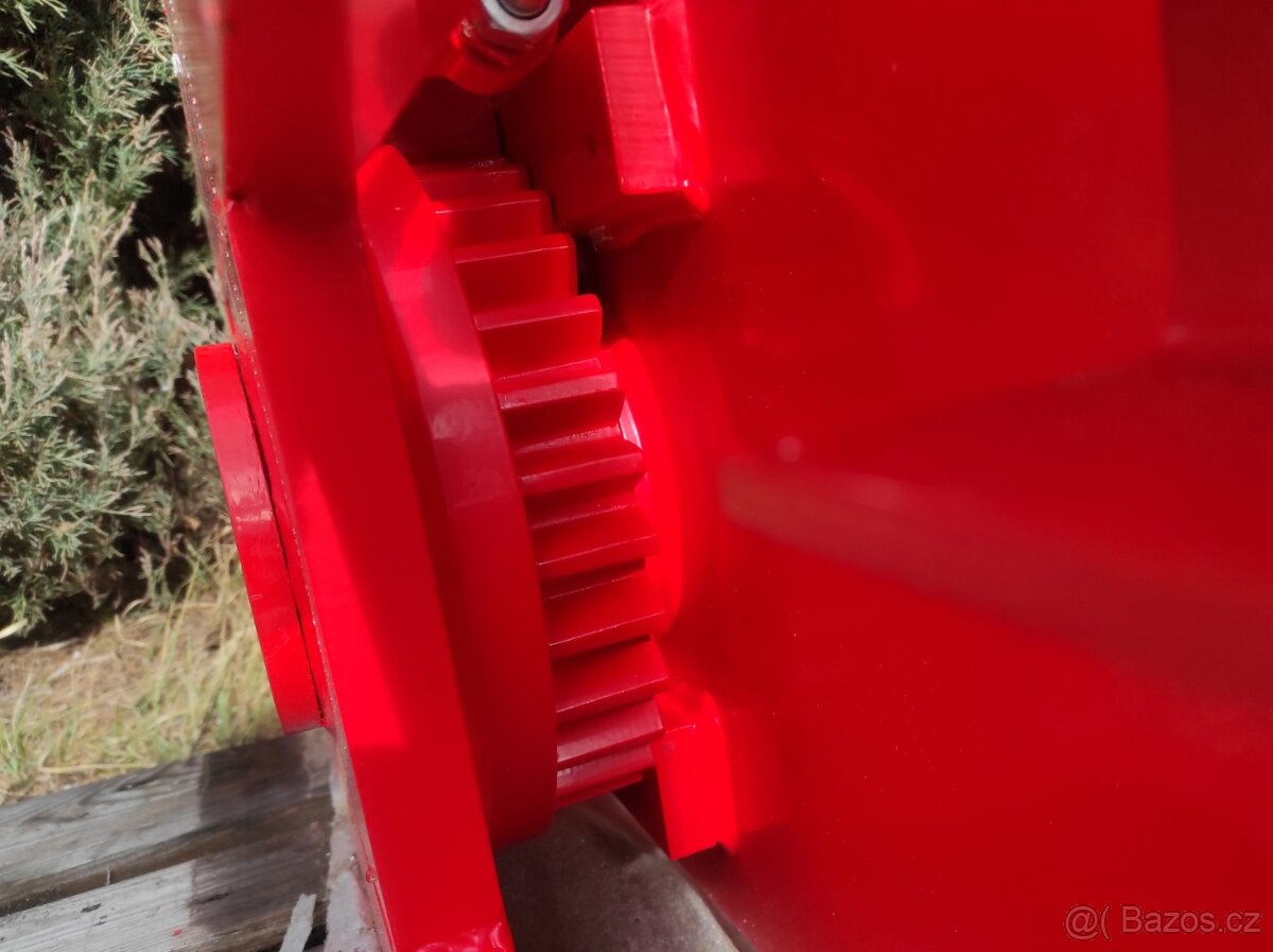 otoč včetně rámu paletizačních vidlí ISO2 - 4