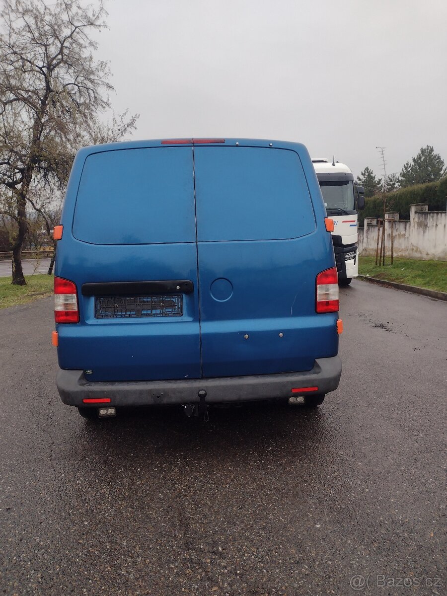 VW Transporter T5 2.0TDI - 4