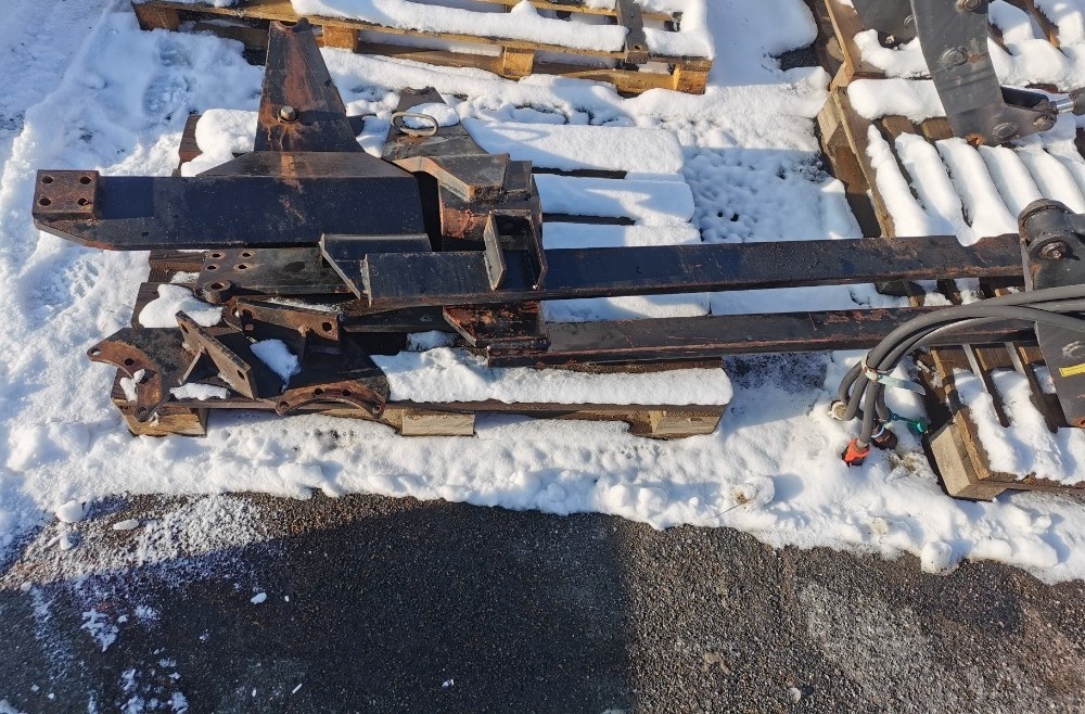 ČELNÍ NAKLADAČ NA ZETOR 7245 S LOPATOU - 4