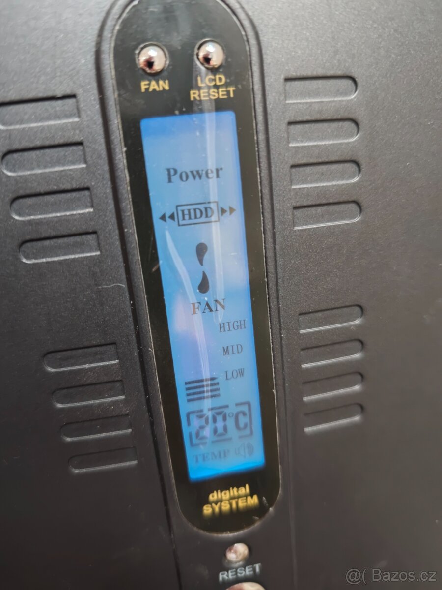 Počítač Intel Xeon E5-2620 6 jad 12 vlák 16GB DDR3 512GB SSD - 4