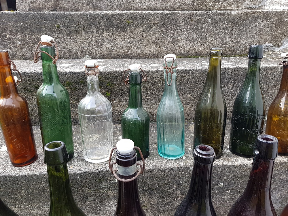 Staré láhve pivní, sodovkové aj. - 4