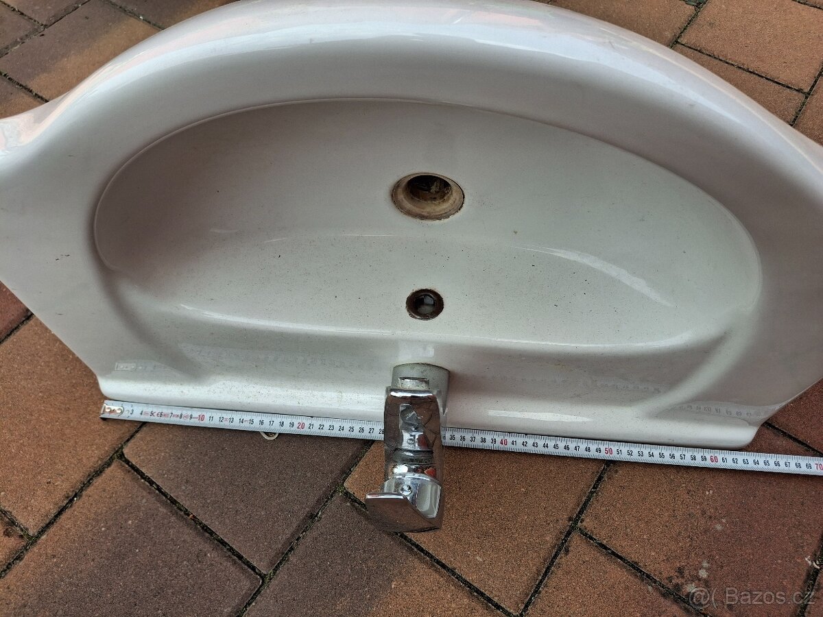 Prodám keramické umyvadlo + páková baterie + hadičky na vodu - 4