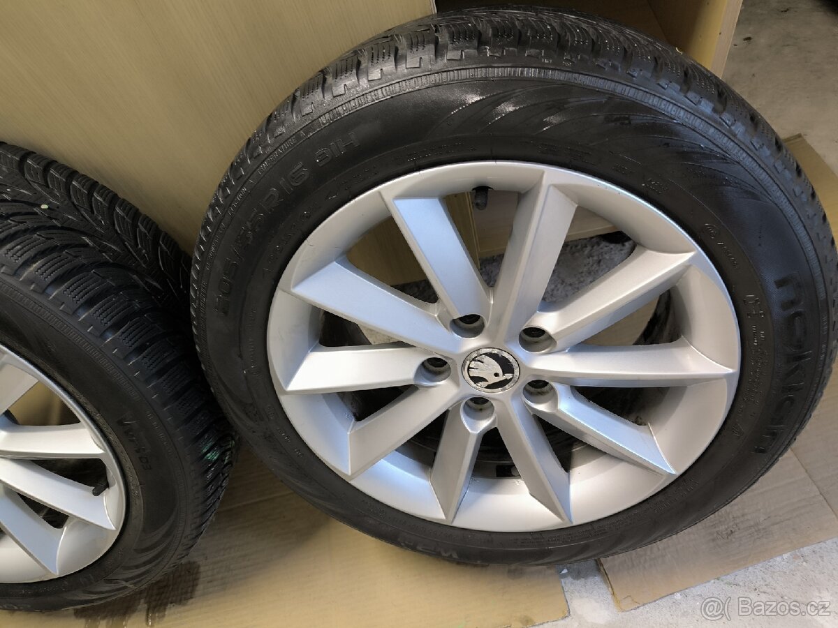 ALU kola Passat Superb 5x112 r16 Originál, zimní pneu 6mm - 4