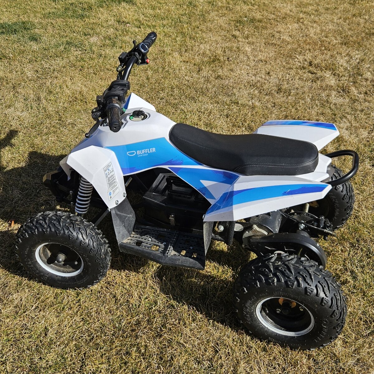 Elektrická čtyřkolka BUFFLER eXW1000Y - 1.majitel