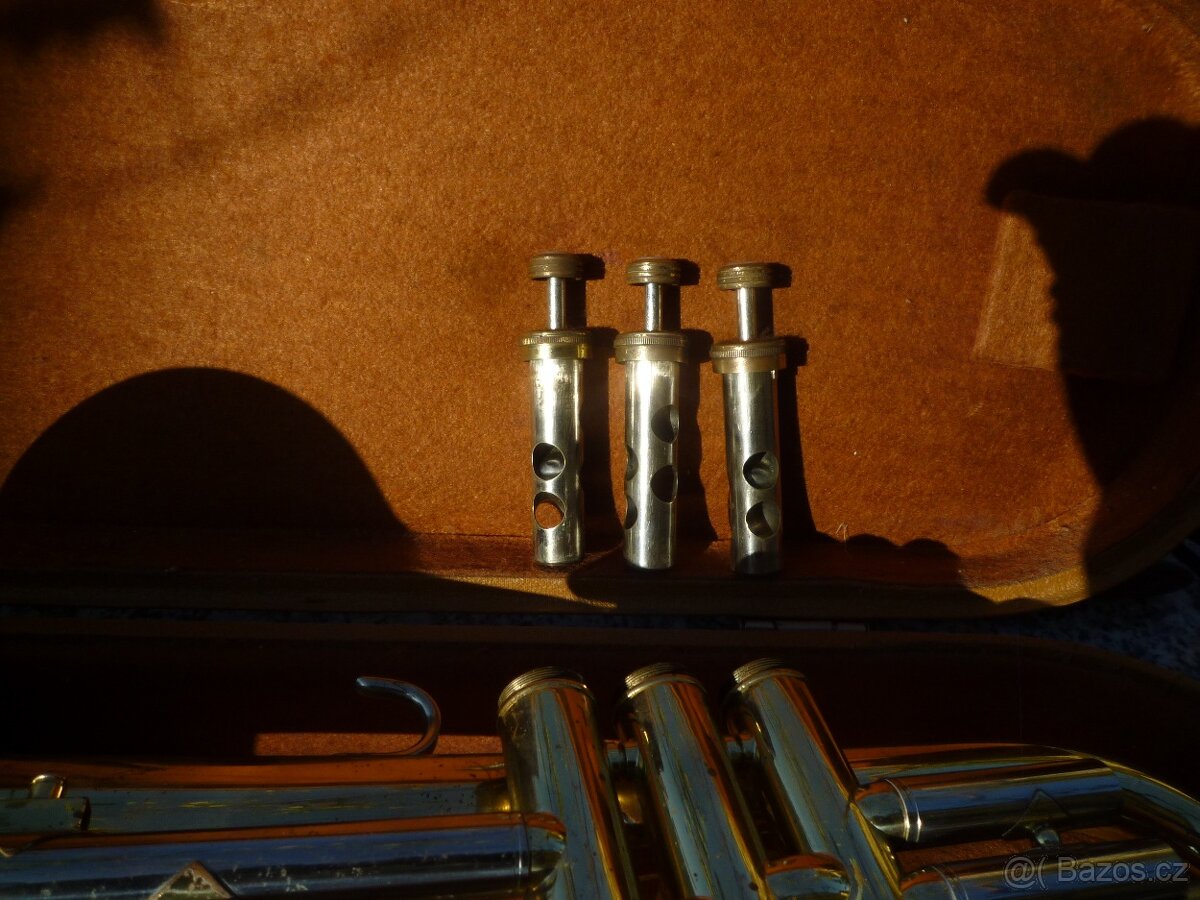 Jazz kridlovka HUTTL - 4