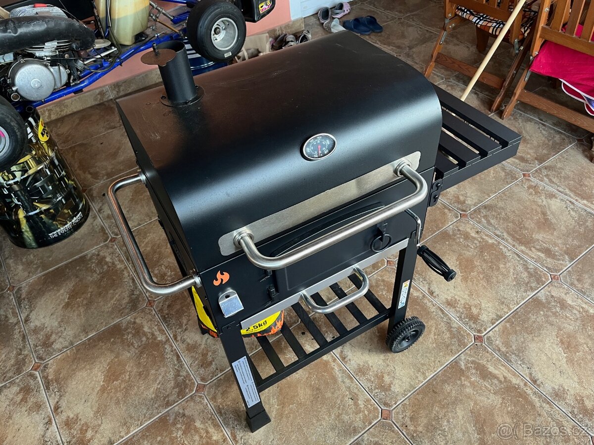 velký zahradní gril na uhlí / brikety - 4
