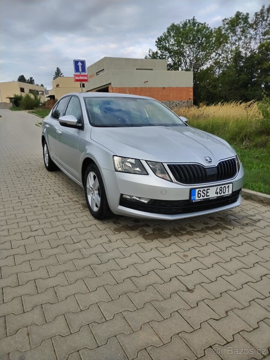 Škoda Octavia III 2019 koupeno ČR BENZÍN - 4