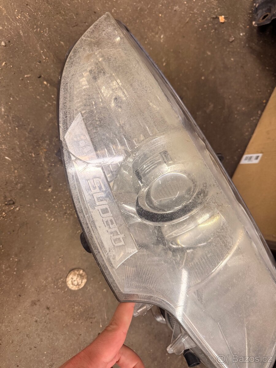 Prodám Bixenony Škoda Superb 2 - 4