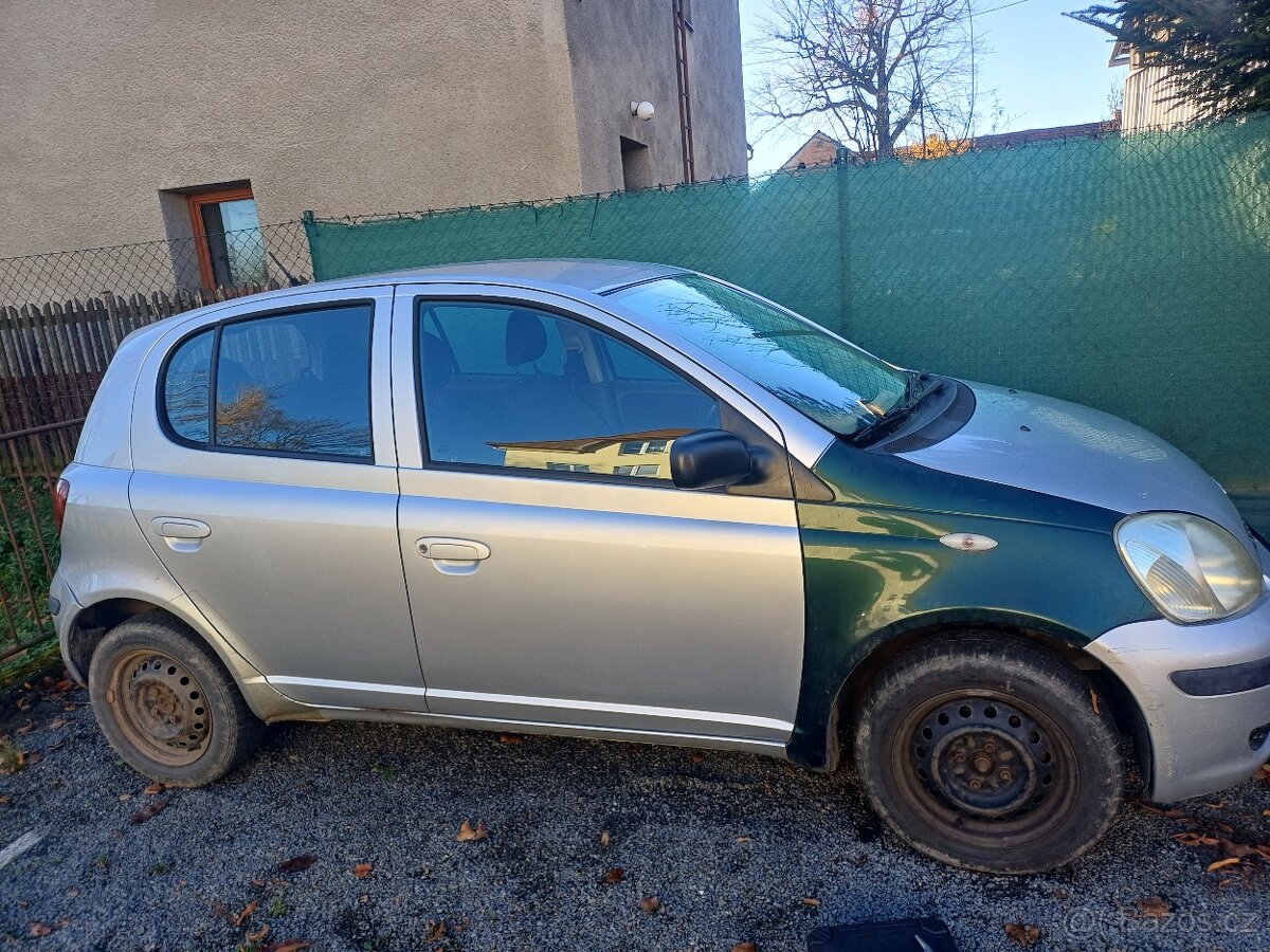 Toyota yaris 2003 - 4