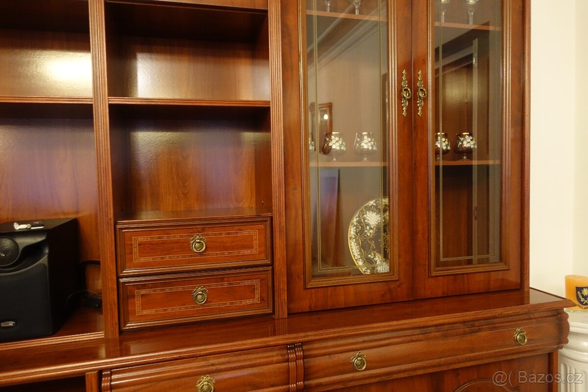 Skriňa/ obývacia stena - 4