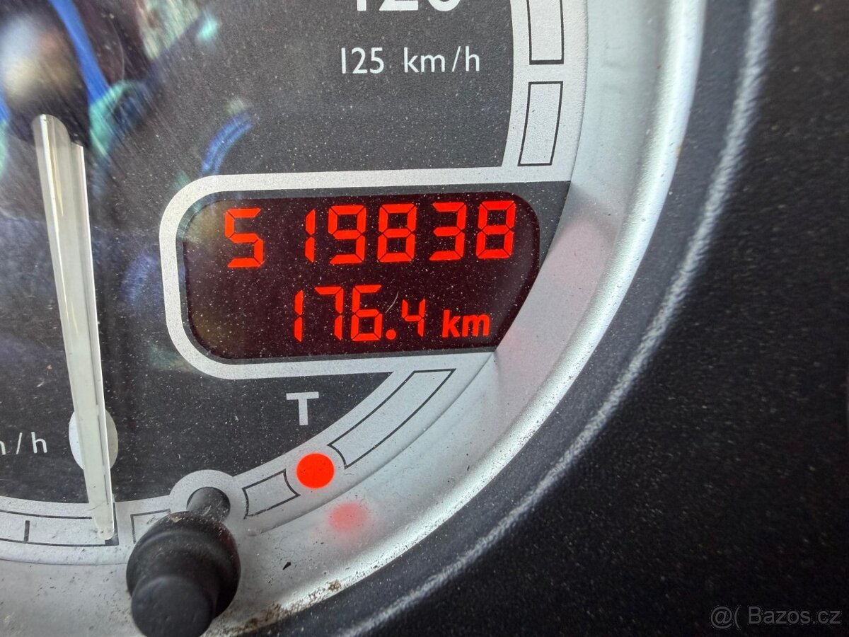 Tahač návěsů DAF XF - 4