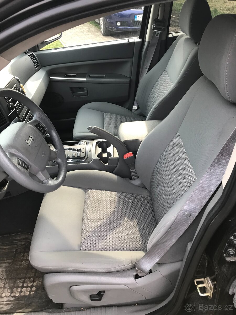 Jeep Grand Cherokee 3.0 CRD Laredo a tažné - 4
