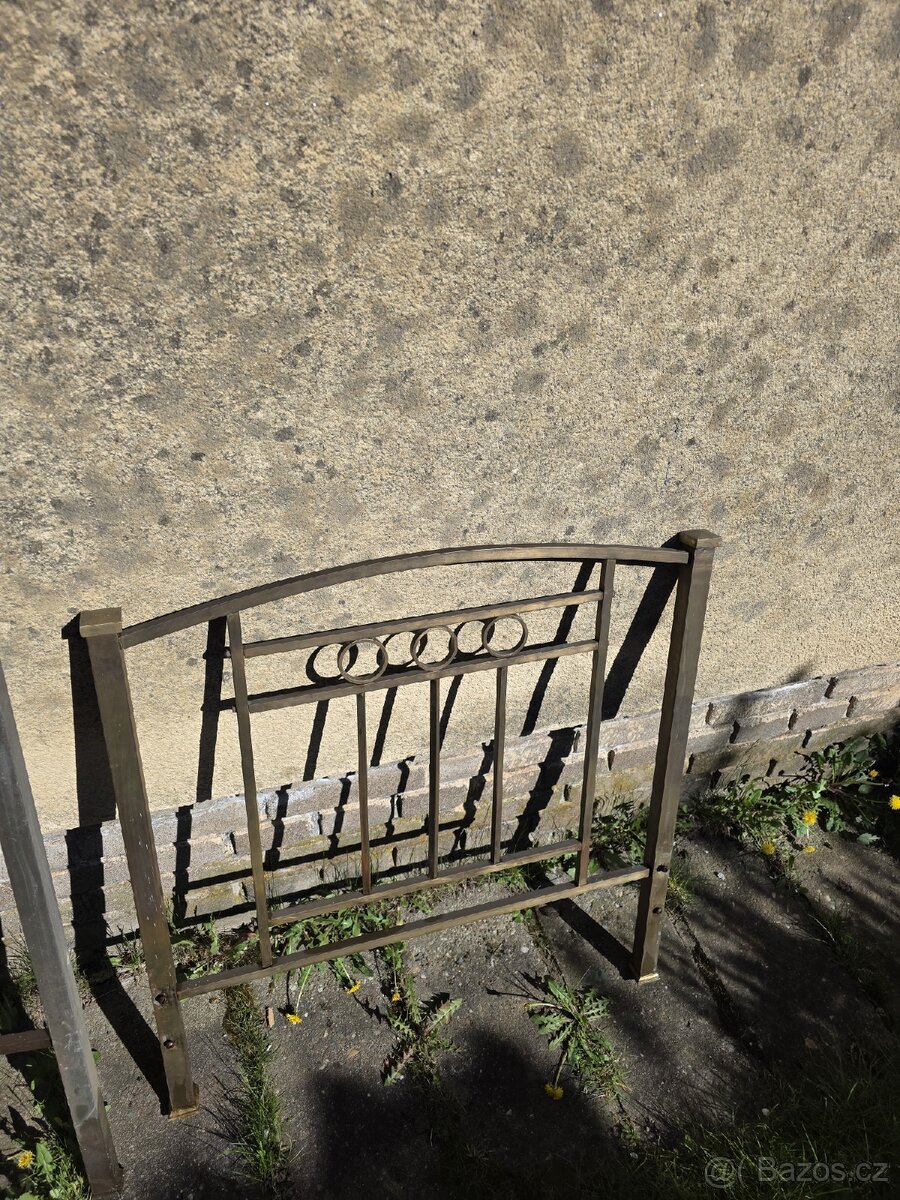 Mosazné rámy postele - 4