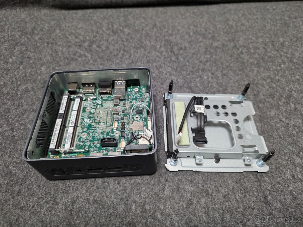 HP NUC i3-8109 na díly, nebo opravu - 4