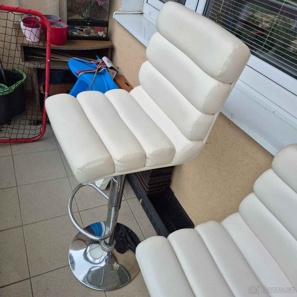 Bílé kožené barové židle barovky - 4