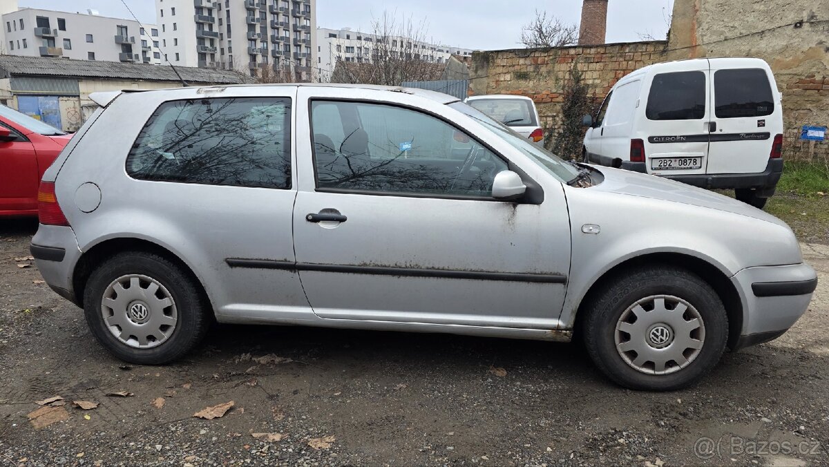 Volkswagen Golf 1,4 - 4