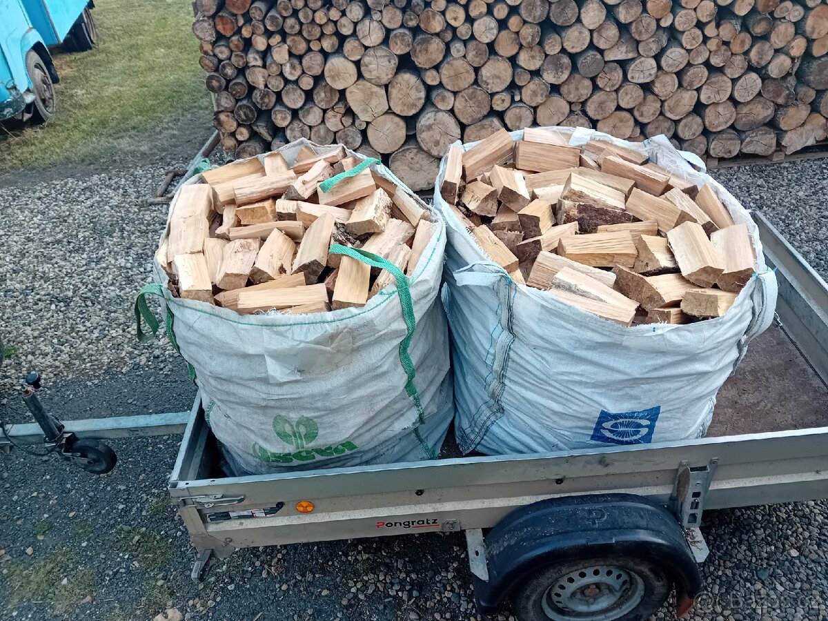 Prodám palivové dřevo tvrdé suché štípané cena za 1m3 1600 - 4