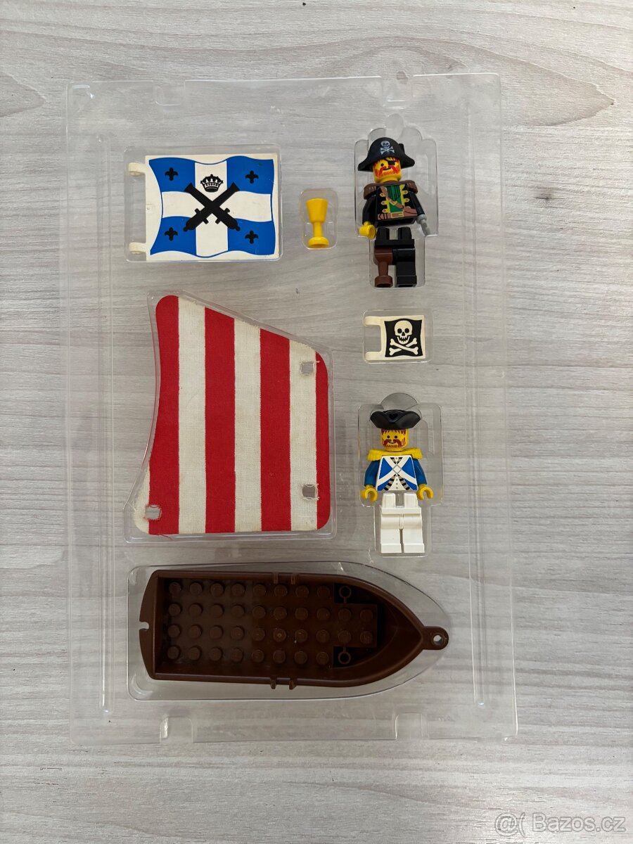 Lego Pirates 6267 Lagoon Lock-Up US set včetně plastové vlož - 4