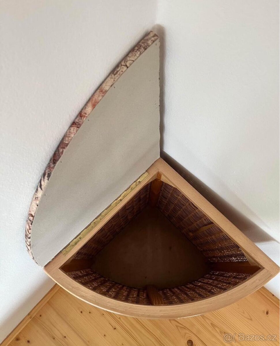 Rohový ratanový koš - 4