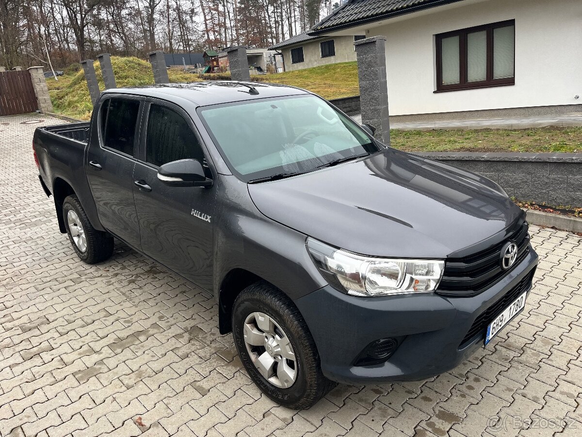 Prodám Toyota Hilux 2.4 D4-D - 4