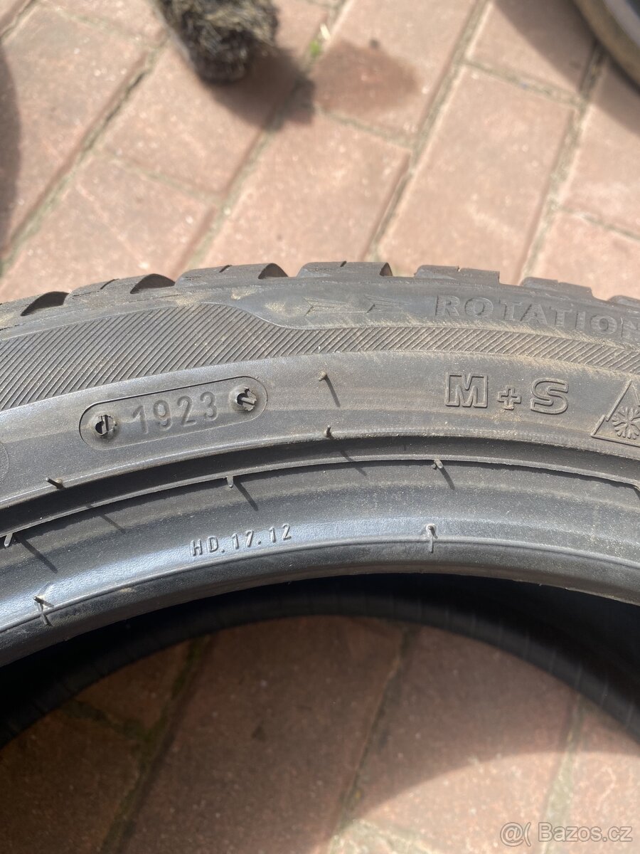 Celoroční pneu 225/45R17 - 4