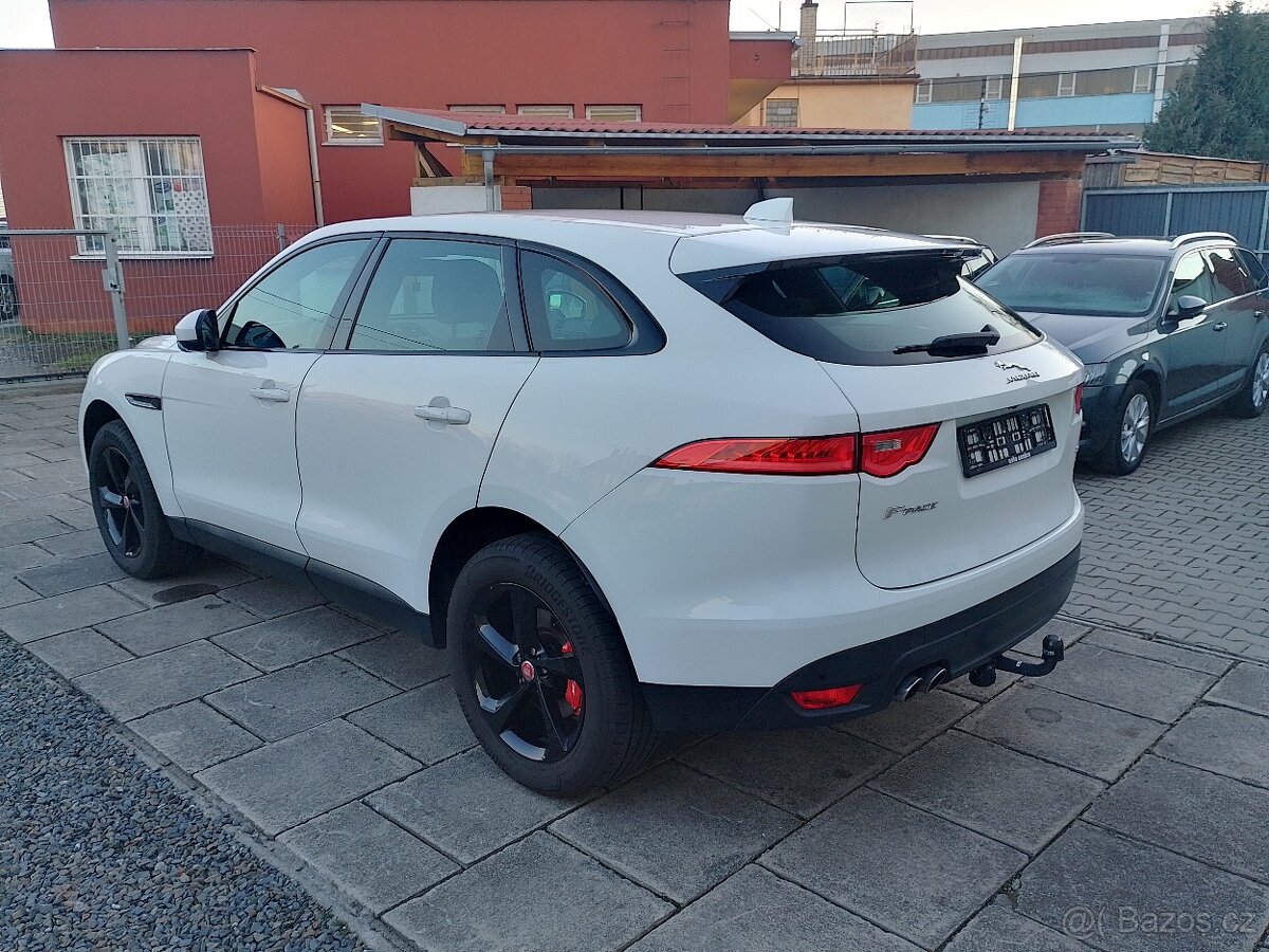 Prodám Jaguar F-Pace 2.0D DPH - 4