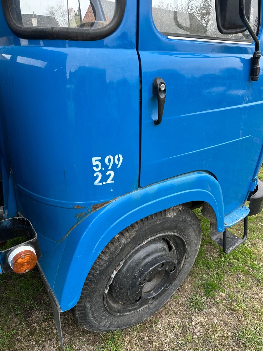 Avie A31 s čelem - 4