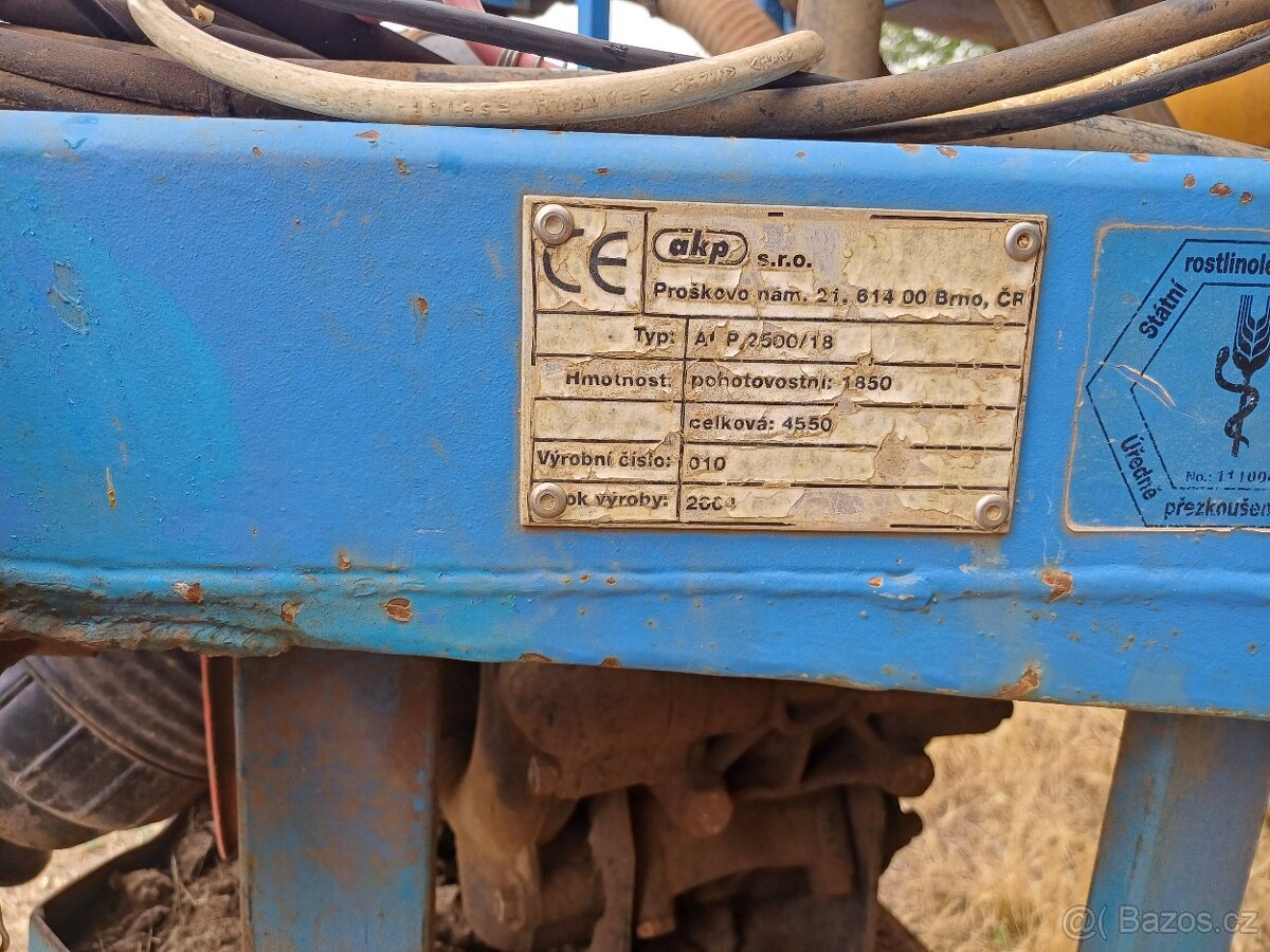 Polní postřikovač AKP 2500 - 4