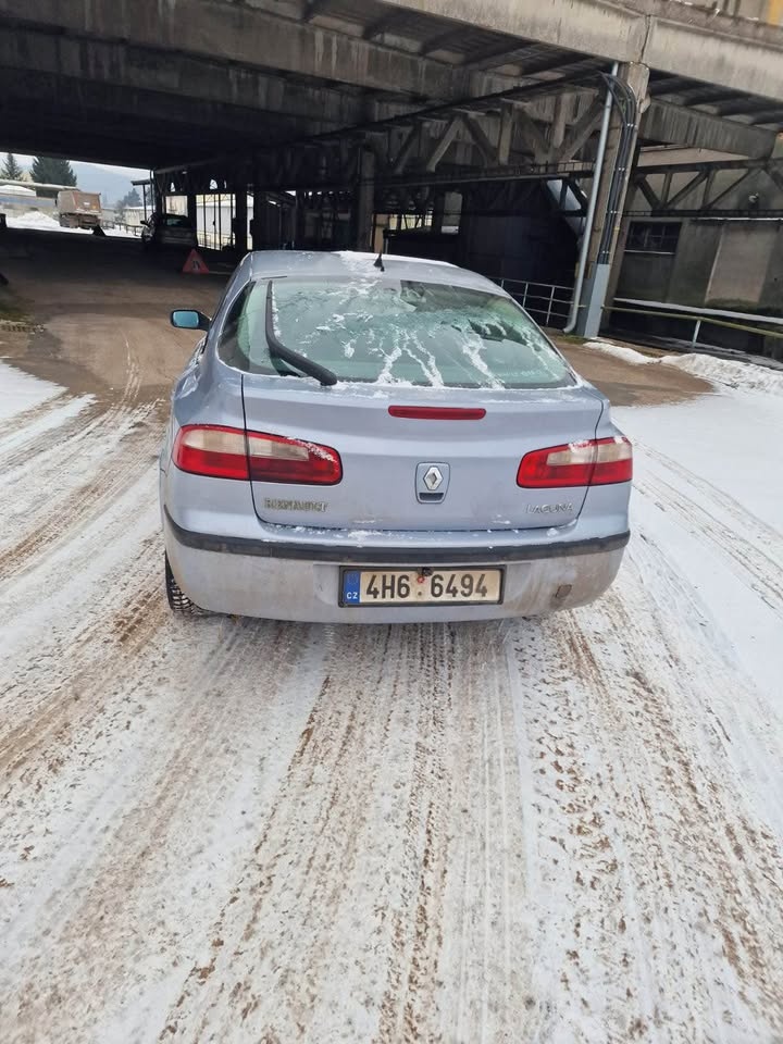 Renault Laguna. 1.9 nafta - 4