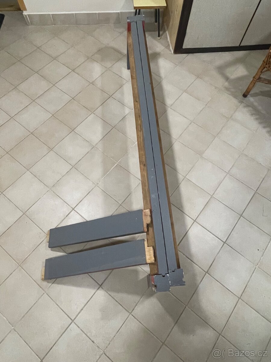 Prodám skelet dřevěné pohovky (gauč) - 4