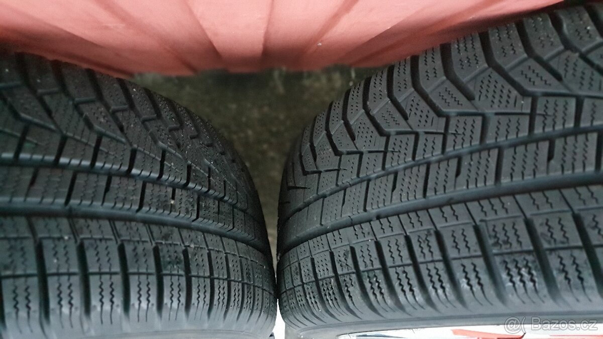 Zimní 18' Kia jak nové - 4